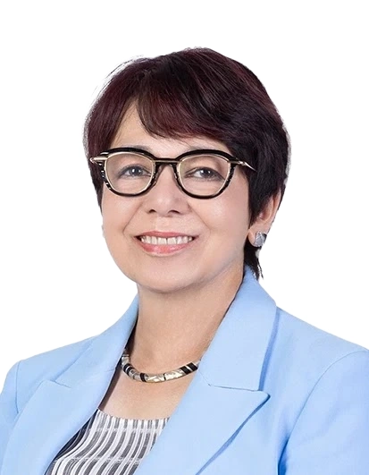 dr-anjula-close-up white